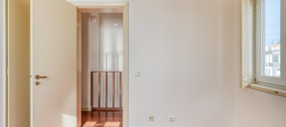 3 غرف نوم منزل ذو طابقين في Cascais, Portugal رقم 123353 35