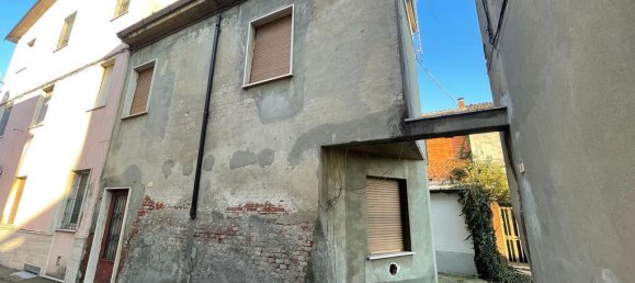 2 rooms House in Borgonovo Val Tidone, Italy No. 165089 2