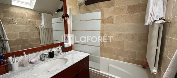 3 bedrooms House in Allonne, France No. 78157 5