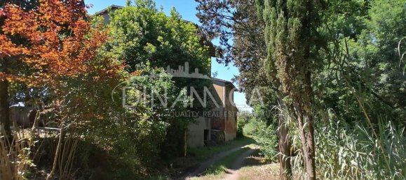 12-Zimmer Haus in Santa Maria a Monte, Italy, Nr. 233666 7