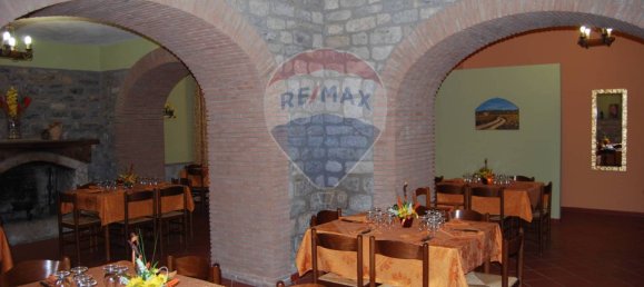 5-Zimmer Gewerbliche Immobilie in Campoli del Monte Taburno, Italy, Nr. 101815 8