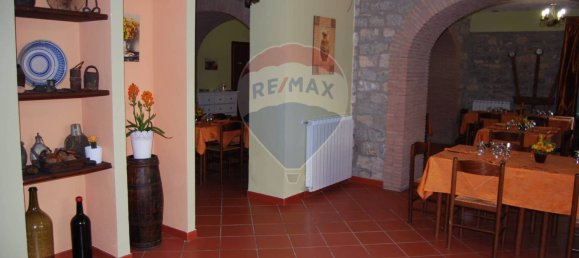 5-Zimmer Gewerbliche Immobilie in Campoli del Monte Taburno, Italy, Nr. 101815 10