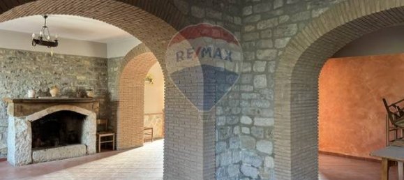 5-Zimmer Gewerbliche Immobilie in Campoli del Monte Taburno, Italy, Nr. 101815 12