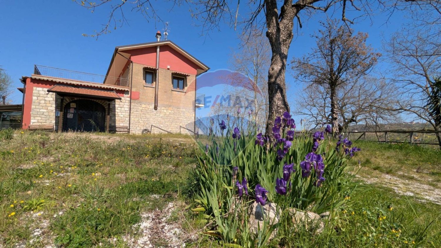 5-Zimmer Gewerbliche Immobilie in Campoli del Monte Taburno, Italy, Nr. 101815