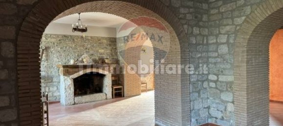 5-Zimmer Gewerbliche Immobilie in Campoli del Monte Taburno, Italy, Nr. 101815 13