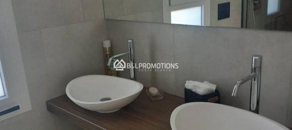 3 Schlafzimmer Villa in Alicante, Spain, Nr. 176101 30