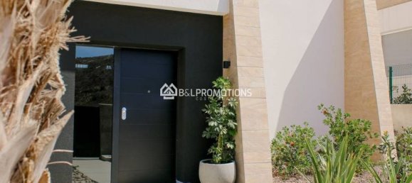 3 Schlafzimmer Villa in Alicante, Spain, Nr. 176101 3