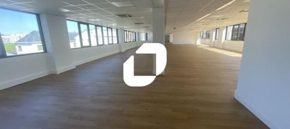 182m² Office in Boulogne-Billancourt, France No. 308350 2