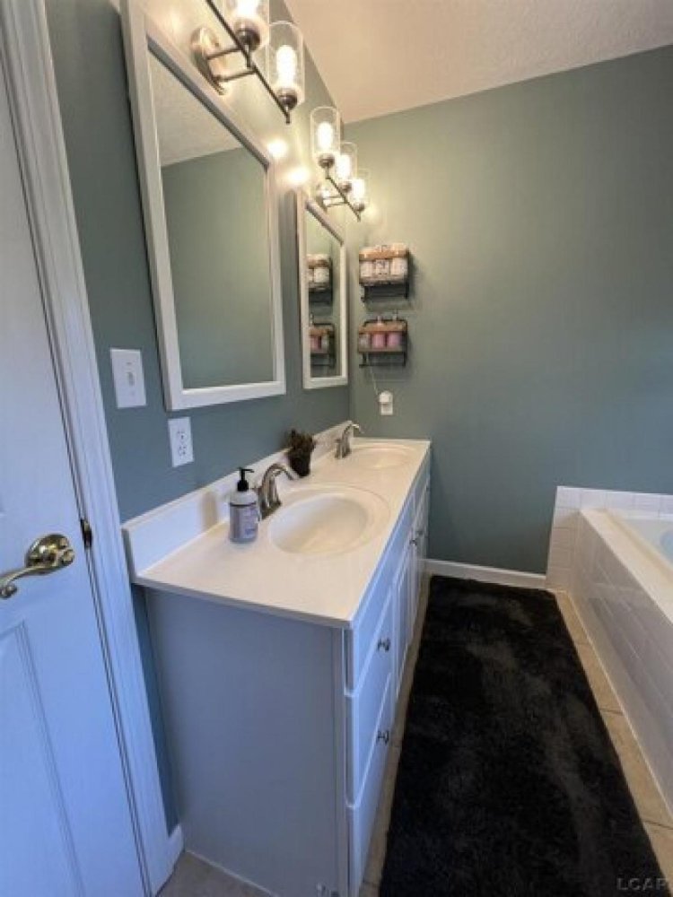 4 bedrooms House in Tecumseh, USA No. 439317