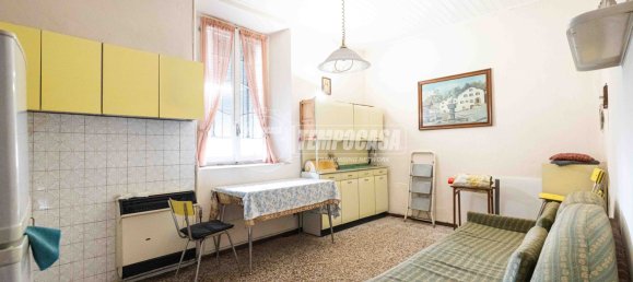 6غرفة منزل في Alzate Brianza, Italy رقم 10012 3