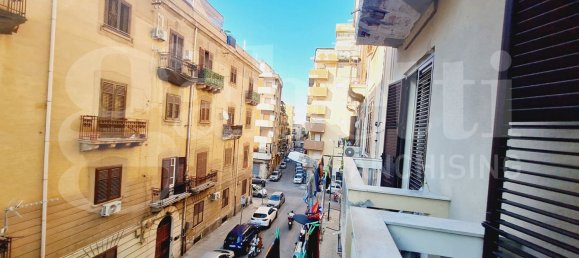 4-salle Appartement à Palermo, Italy No. 312329 7