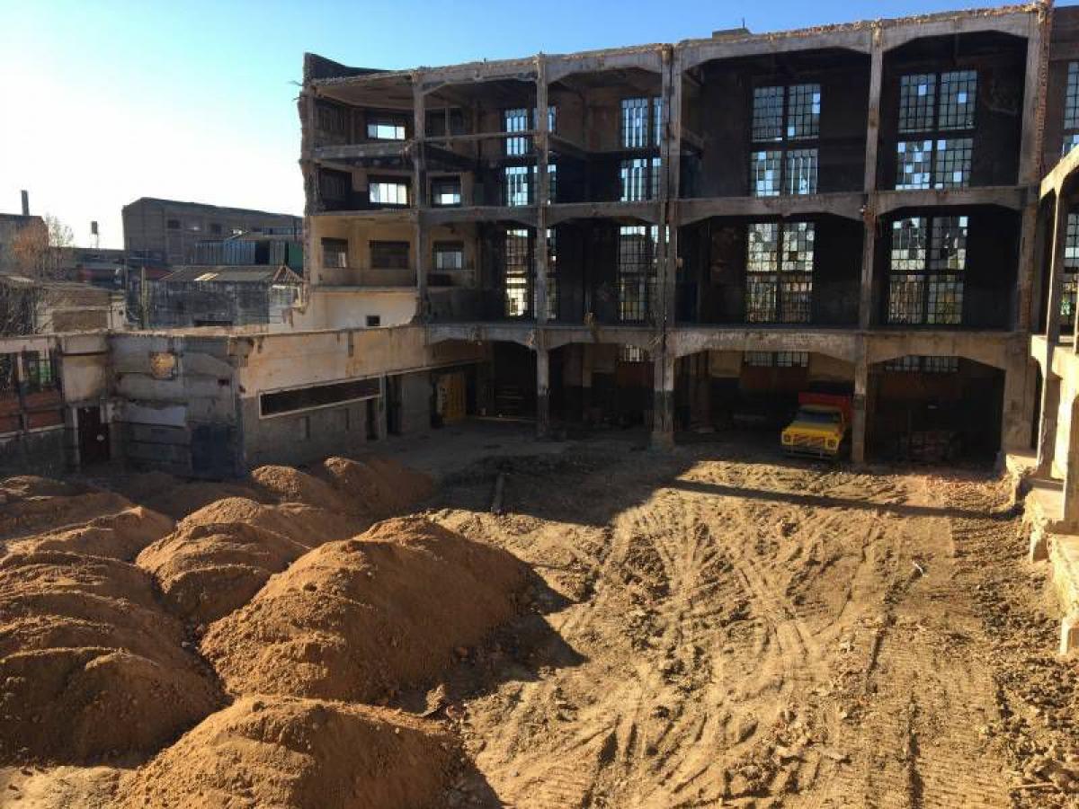 11000m² Building in Avellaneda, Argentina No. 105589