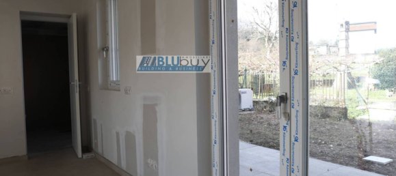 2 bedrooms House in Olgiate Comasco, Italy No. 5261 7