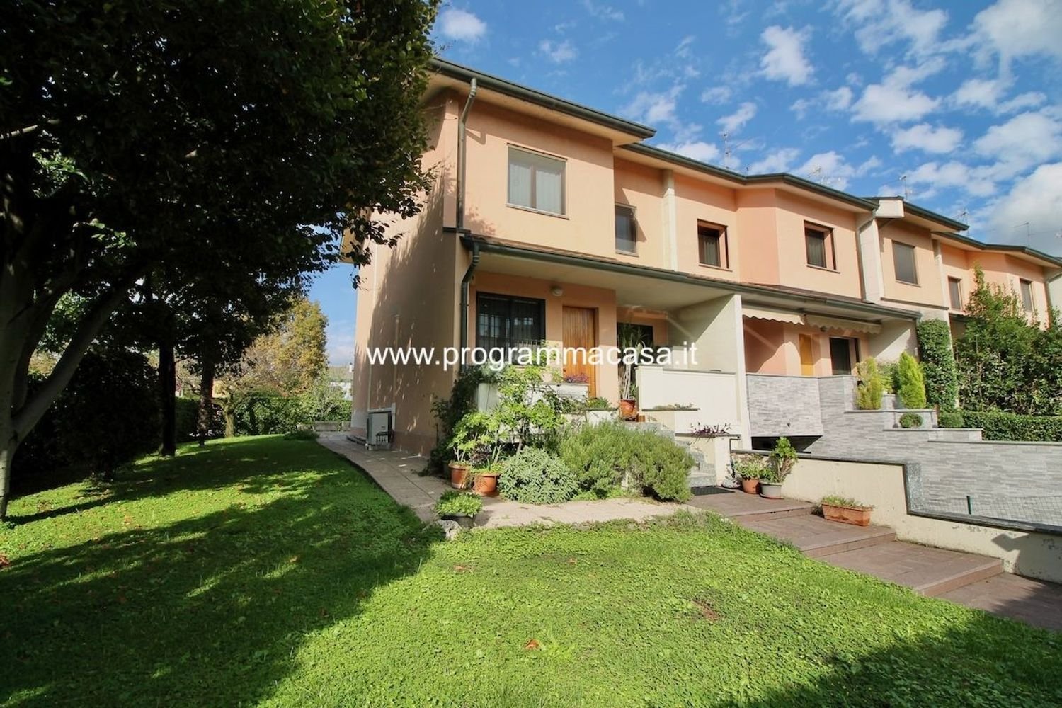 4 rooms Villa in Segrate, Italy No. 307144