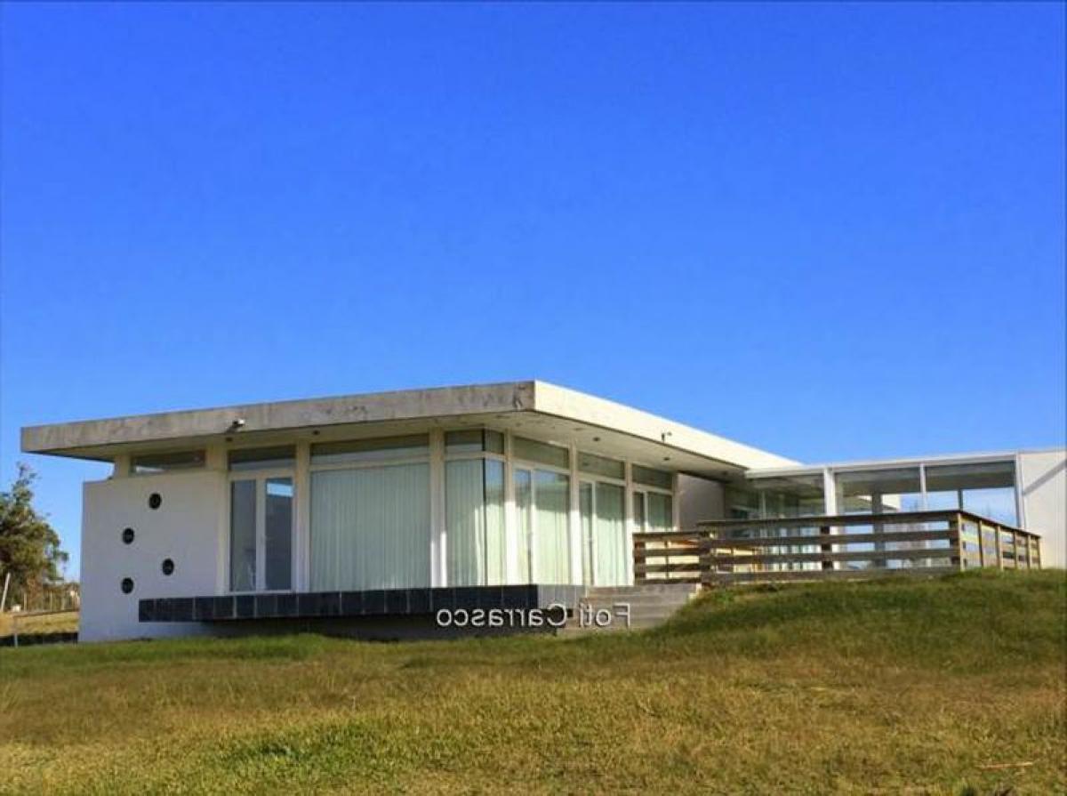 3 bedrooms House in Canelones, Uruguay No. 1162