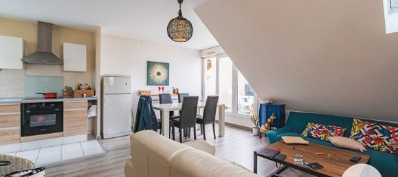 Apartamento de 2 dormitorios en Reims, France No. 225688 2