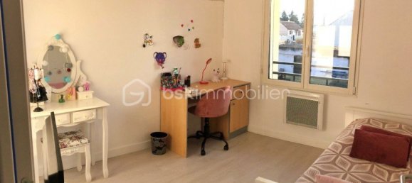 Casa de 3 dormitorios en Cepoy, France No. 84815 5