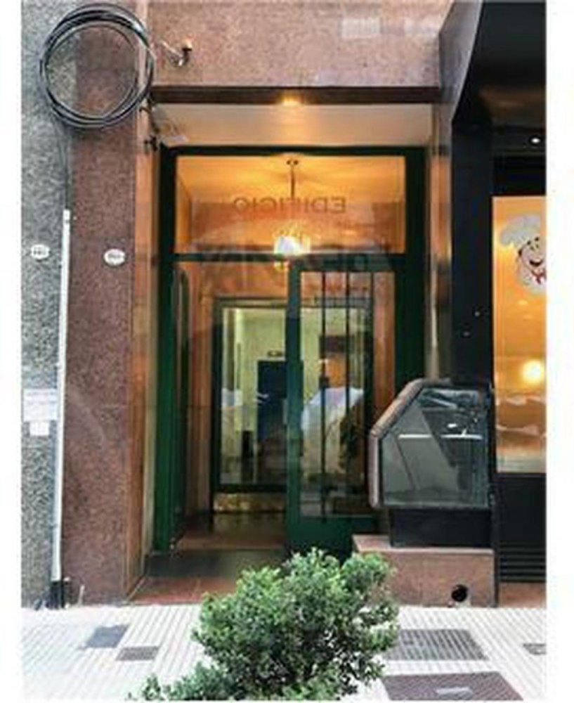 Büro in Buenos Aires, Argentina 79m², Nr. 106114