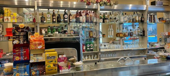 60m² Commercial property in Capannori, Italy No. 282761 10