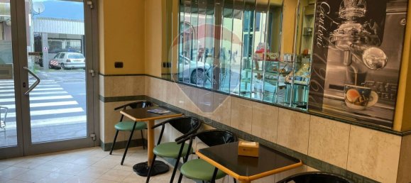 60m² Commercial property in Capannori, Italy No. 282761 11