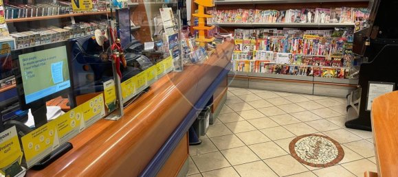 60m² Commercial property in Capannori, Italy No. 282761 5