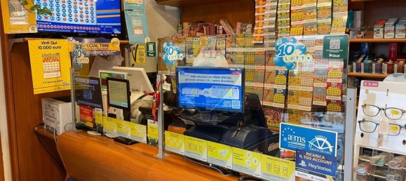 60m² Commercial property in Capannori, Italy No. 282761 6