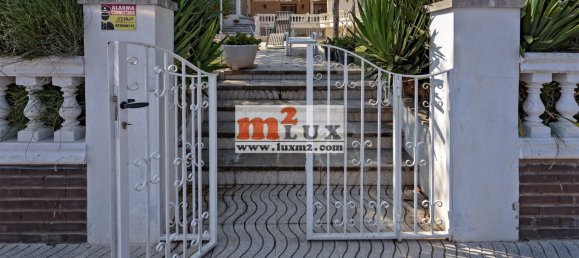 4 bedrooms Villa in Empuriabrava, Spain No. 13339 11