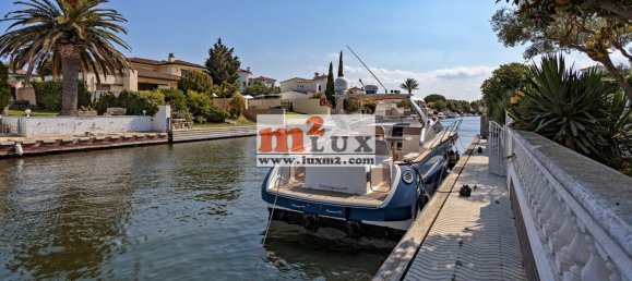 4 bedrooms Villa in Empuriabrava, Spain No. 13339 9