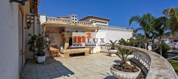 4 bedrooms Villa in Empuriabrava, Spain No. 13339 19