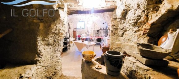 4-salle Appartement à Diano Castello, Italy No. 86516 32