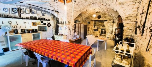 4-salle Appartement à Diano Castello, Italy No. 86516 27