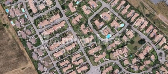 3 bedrooms House in Pomezia, Italy No. 330744 7