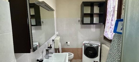 1 bedroom Apartment in Reggio Emilia, Italy No. 116932 7