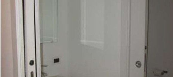 195m² Commercial property in Milan, Italy No. 248230 8