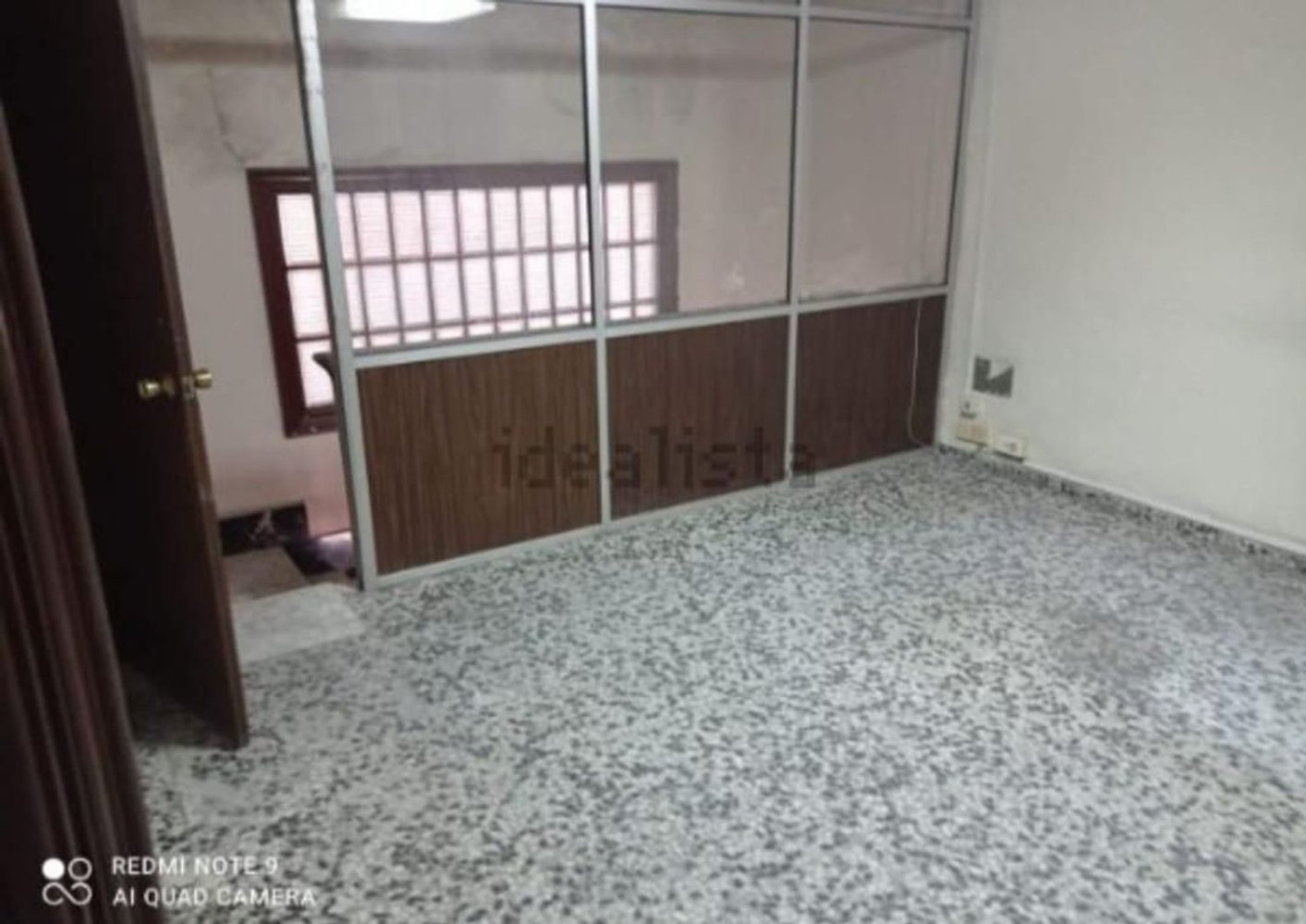 Almacén en Xirivella, Spain 1004 m² No. 213898