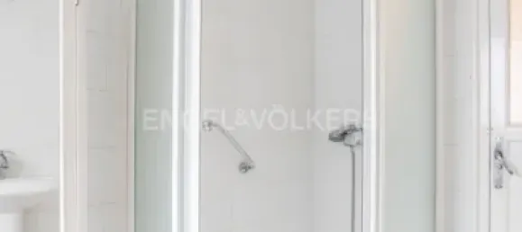 4 bedrooms Apartment in Madrid, Spain No. 178846 12