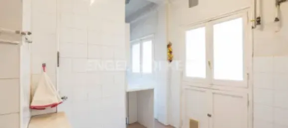 4 bedrooms Apartment in Madrid, Spain No. 178846 3