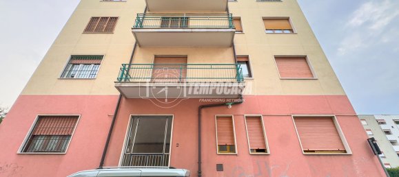 3-salle Appartement à Vimodrone, Italy No. 221941 3