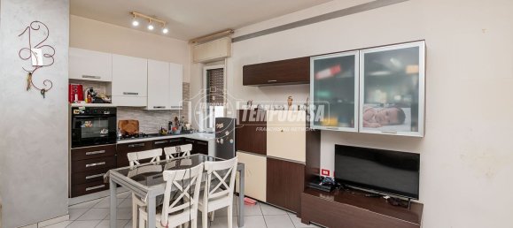3-salle Appartement à Vimodrone, Italy No. 221941 5