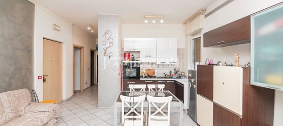3-salle Appartement à Vimodrone, Italy No. 221941 4