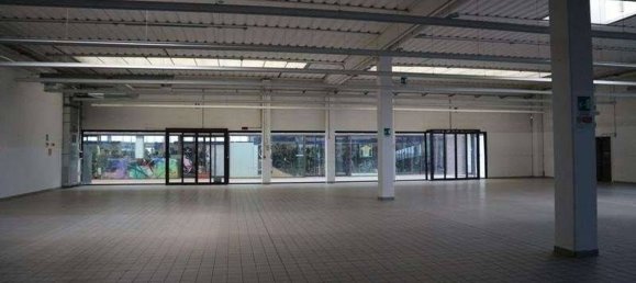 1023m² Commercial property in Sant'Agata sul Santerno, Italy No. 18587 10