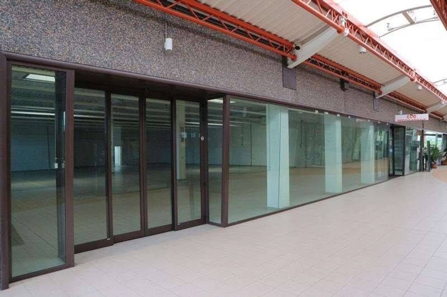 1023m² Commercial property in Sant'Agata sul Santerno, Italy No. 18587