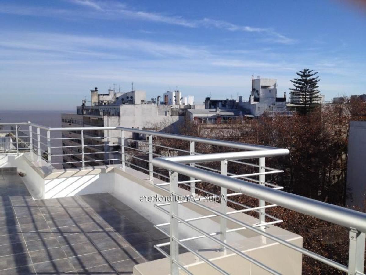 3 bedrooms Apartment in Montevideo, Uruguay No. 2698