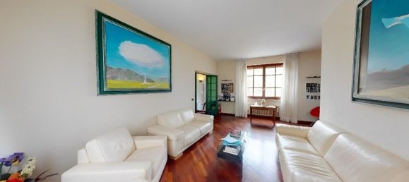 5 rooms Apartment in Florence, Italy No. 177368 4