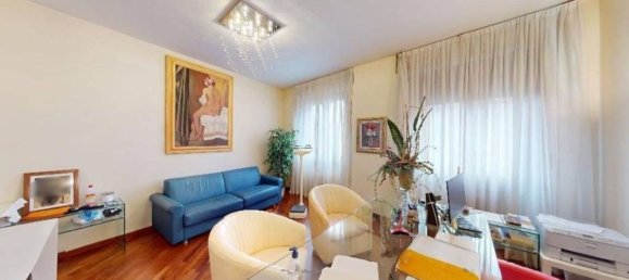 5 rooms Apartment in Florence, Italy No. 177368 25