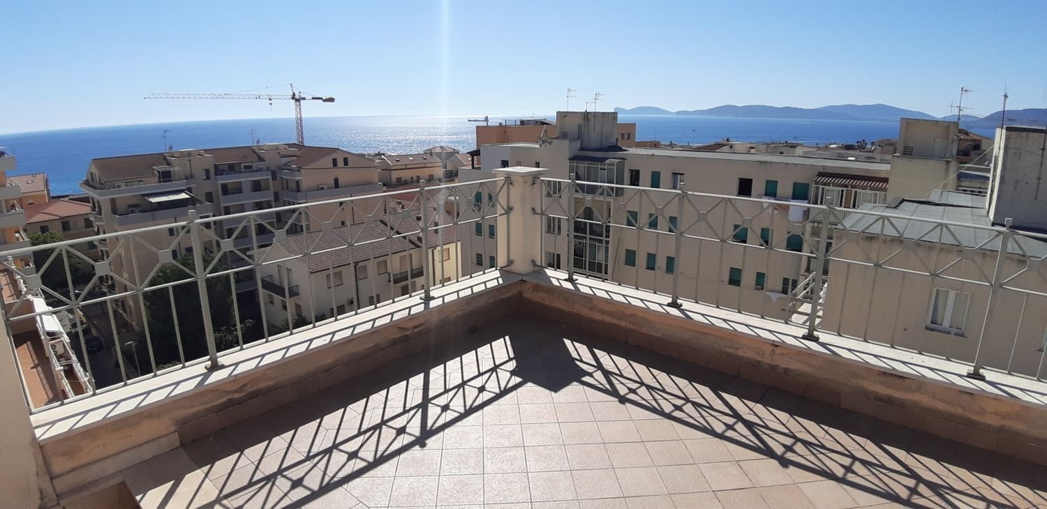 6 rooms Penthouse in Alghero, Italy No. 63344