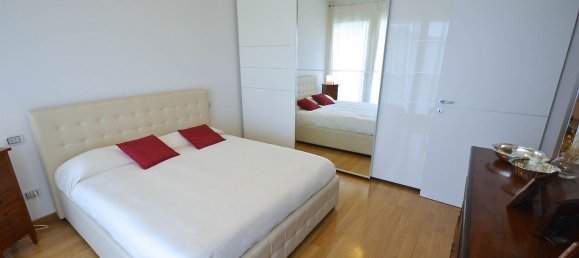 5غرفة منزل ذو طابقين في Cusago, Italy رقم 105028 34