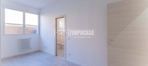 2 Schlafzimmer Wohnung in Milan, Italy, Nr. 312588 8