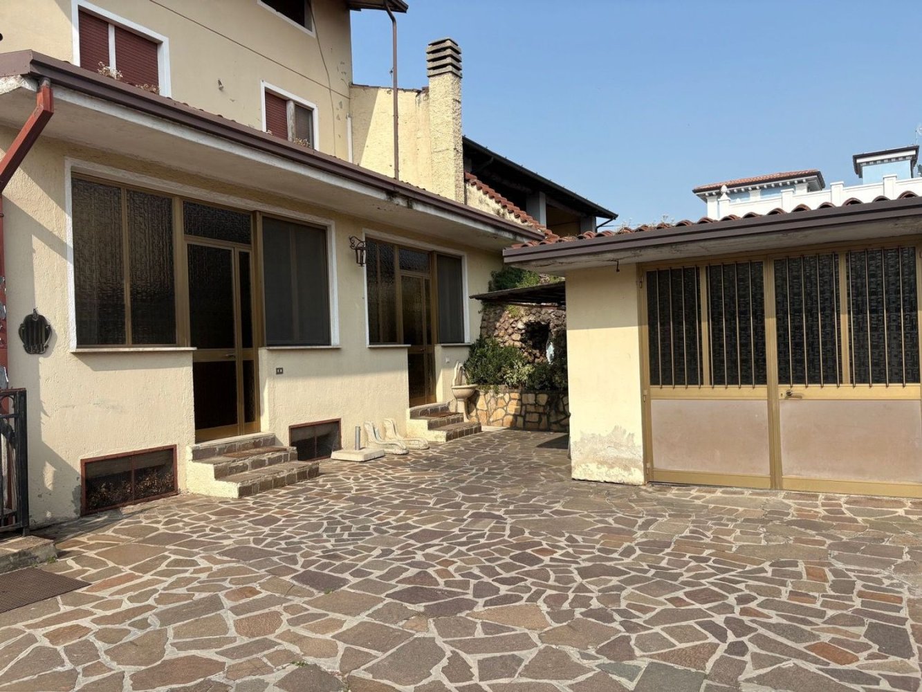 3-salle Appartement à Travagliato, Italy No. 277520