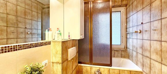 2-salle Appartement à Bochum, Germany No. 47810 6